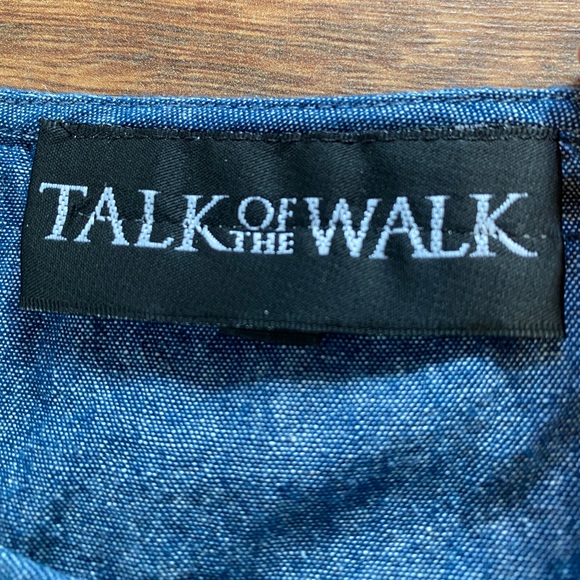 Talk of the Walk Denim Colored Mid Shirt with White Lace Detail- Womens size M - Picture 4 of 6